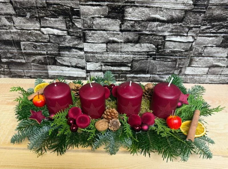 Adventsgesteck rot mit echter Tanne